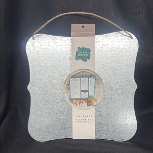 Tin wall Plaque